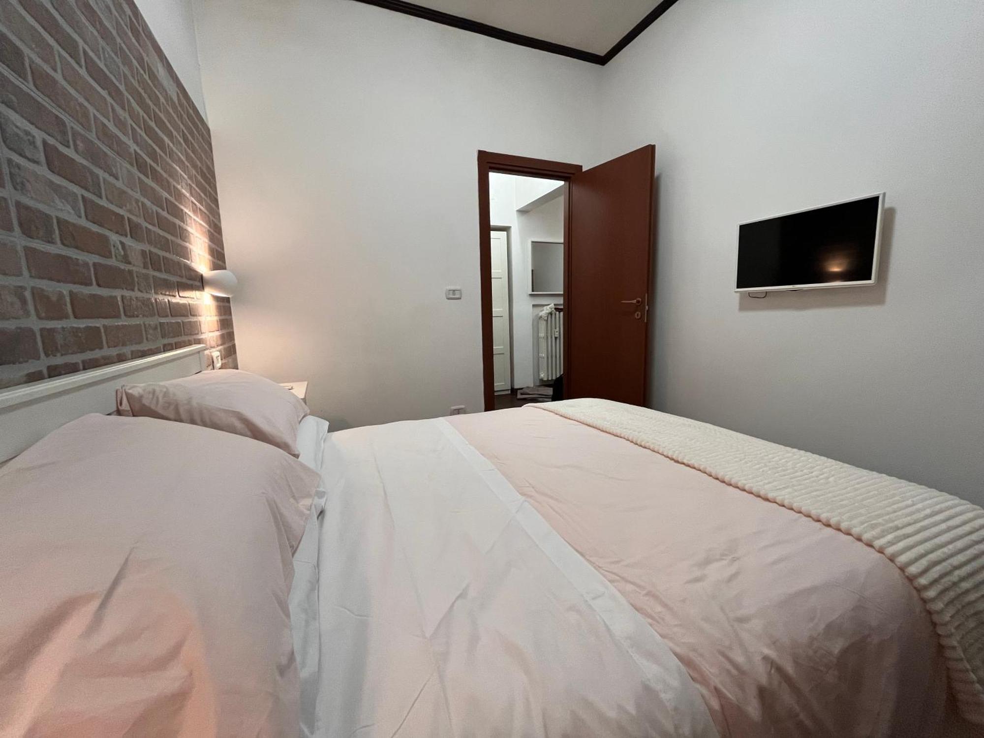 Casina Dacia, Rome
